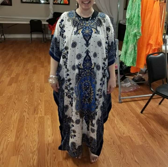 Just In: New Fuschia Kaftan Abaya Cover-up D… - Picture 12 of 14